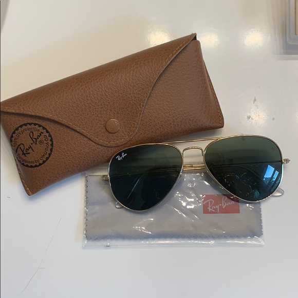 ray ban aviator sunglasses gold frame black lenses ray ban aviator sunglasses gold frame black lenses